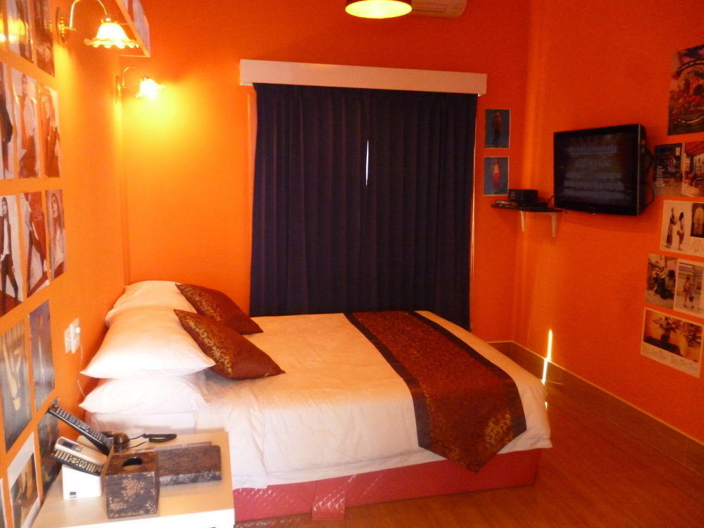 White Rabbit Hostel Siem Reap (Adults Only) ภายนอก รูปภาพ