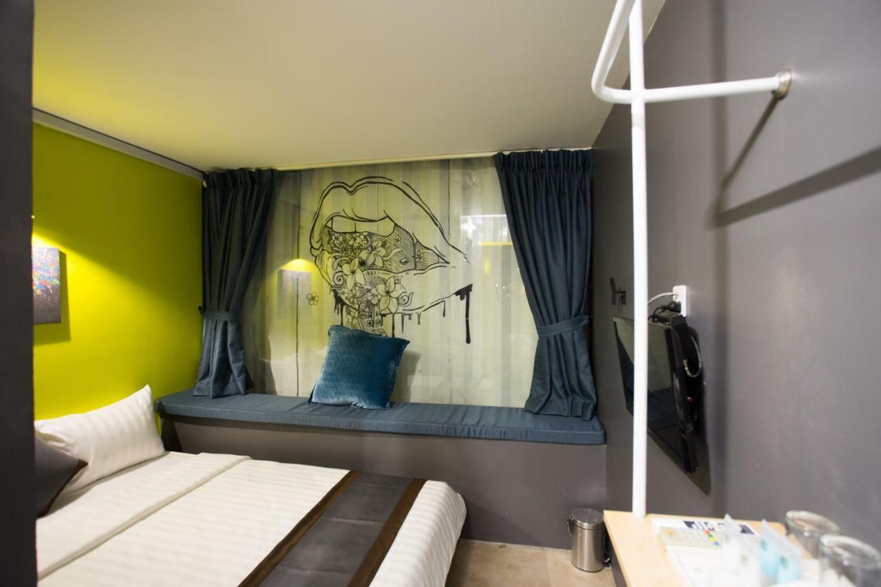 White Rabbit Hostel Siem Reap (Adults Only) ภายนอก รูปภาพ